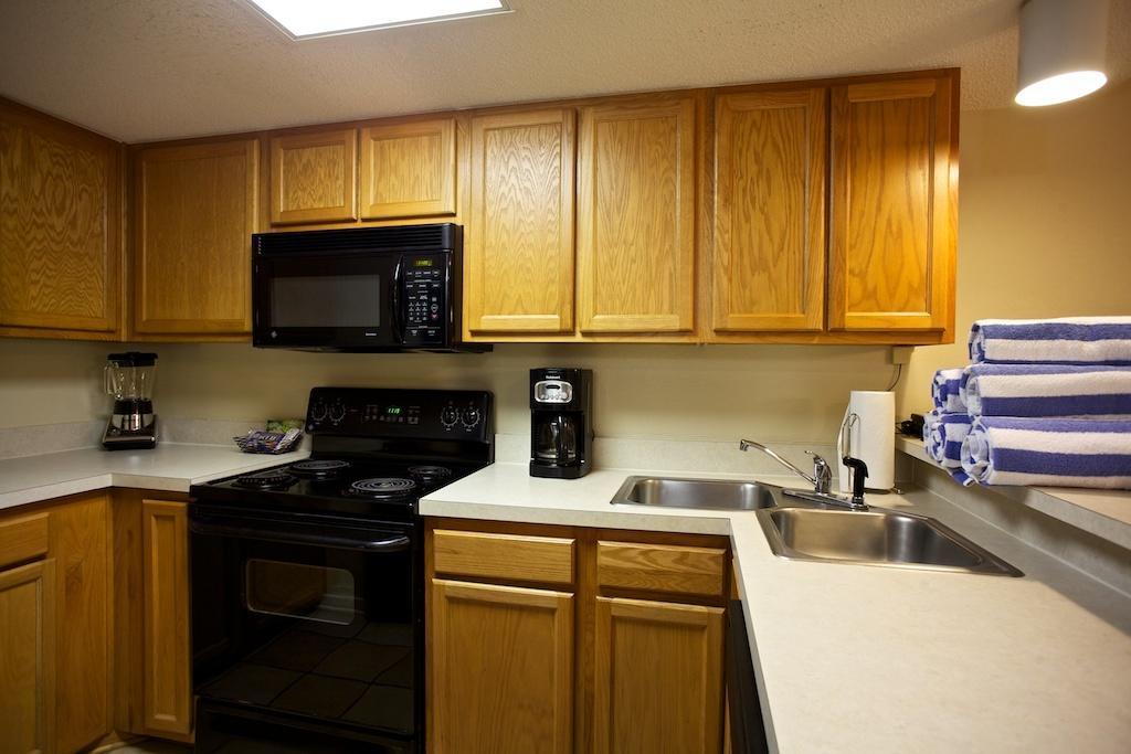Club Wyndham Westwinds Hotel Atlantic Beach Room photo